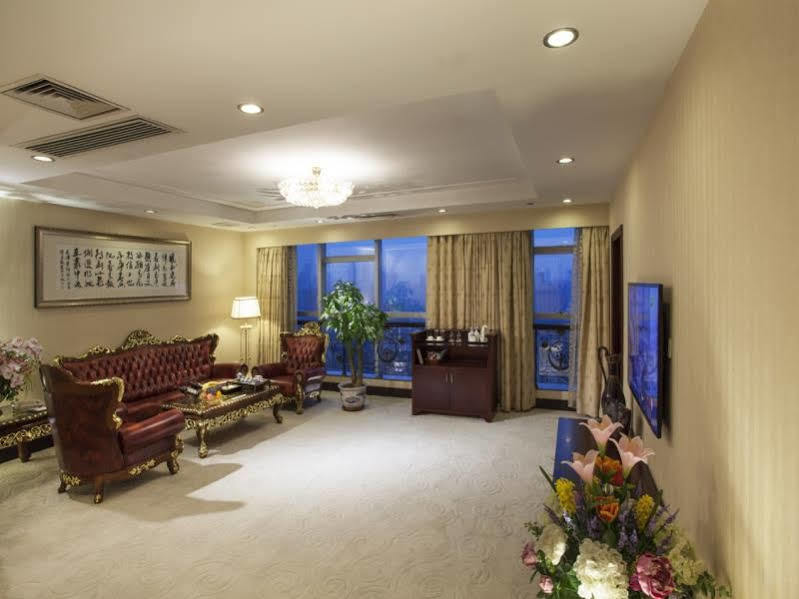 Yutong Hotel Guangzhou Exterior foto